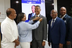 Codia reconoce a Andrés Cueto por su liderazgo y excelencia profesional
